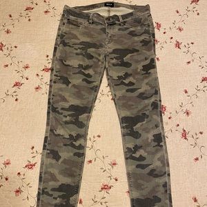 Hudson Skinny Jeans Camoflauge Size 28